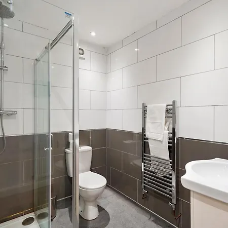 Апартаменты Boutique Abode - Sleeps 6-parking &garden Бристоль
