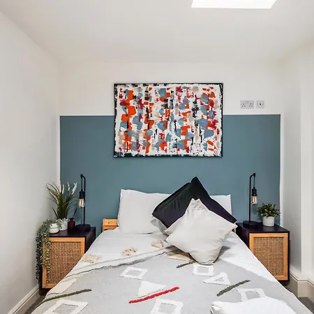 Boutique Abode - Sleeps 6-parking &garden