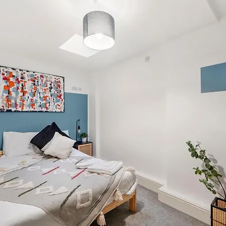Boutique Abode - Sleeps 6-parking &garden