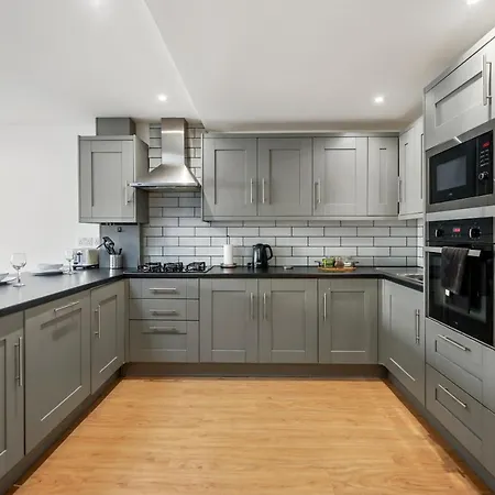 Boutique Abode - Sleeps 6-parking &garden * 브리스틀