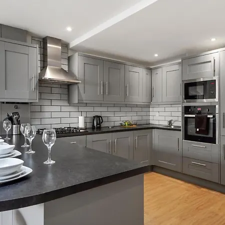 Boutique Abode - Sleeps 6-parking &garden Апартаменты Бристоль