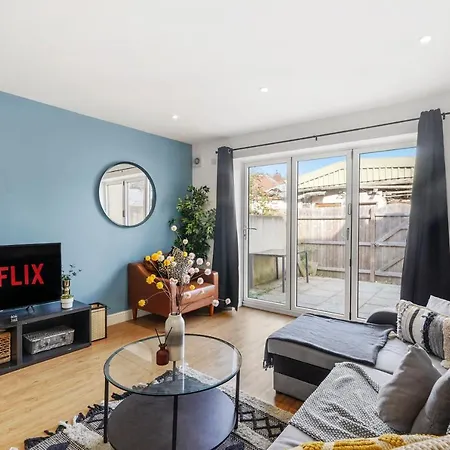 Boutique Abode - Sleeps 6-parking &garden *