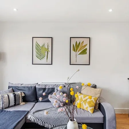 Boutique Abode - Sleeps 6-parking &garden